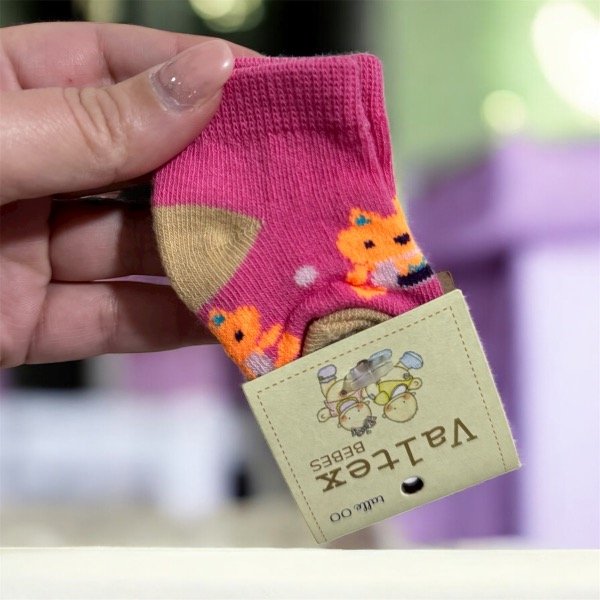 Producto - Medias fucsia T00