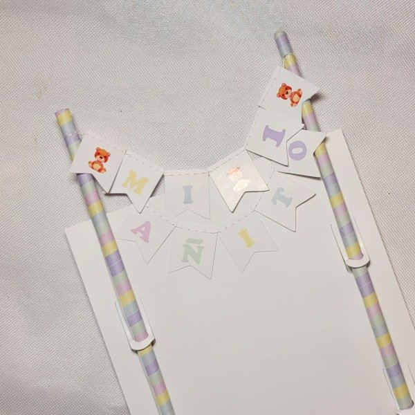 Producto - Banderin para torta MI 1 AÑITO blanco y multicolor pastel