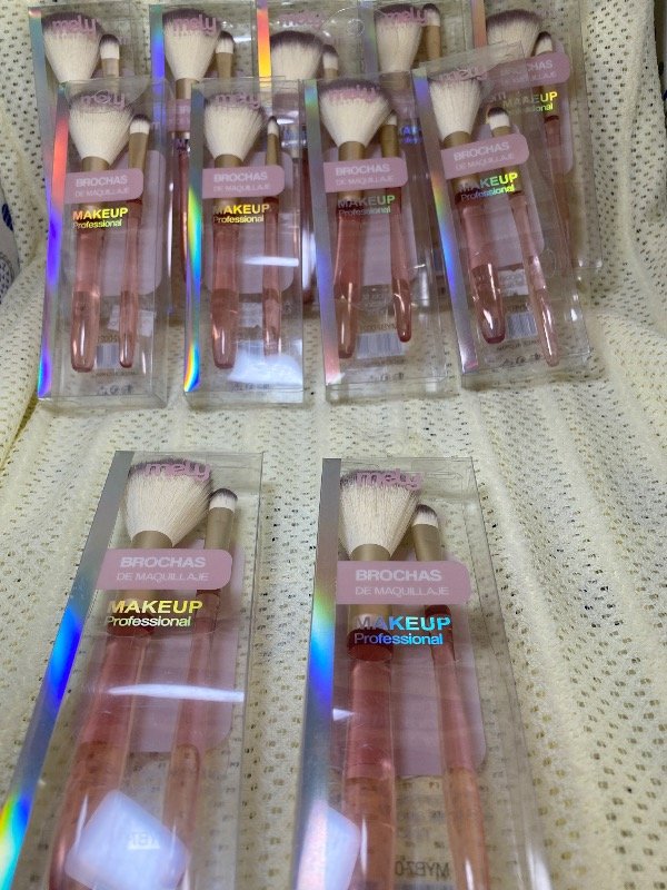 Producto - Set de  brochas Mely