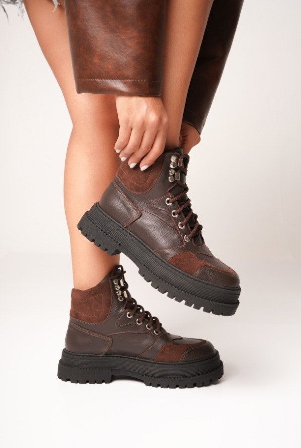 Producto - BRONCO CUERO