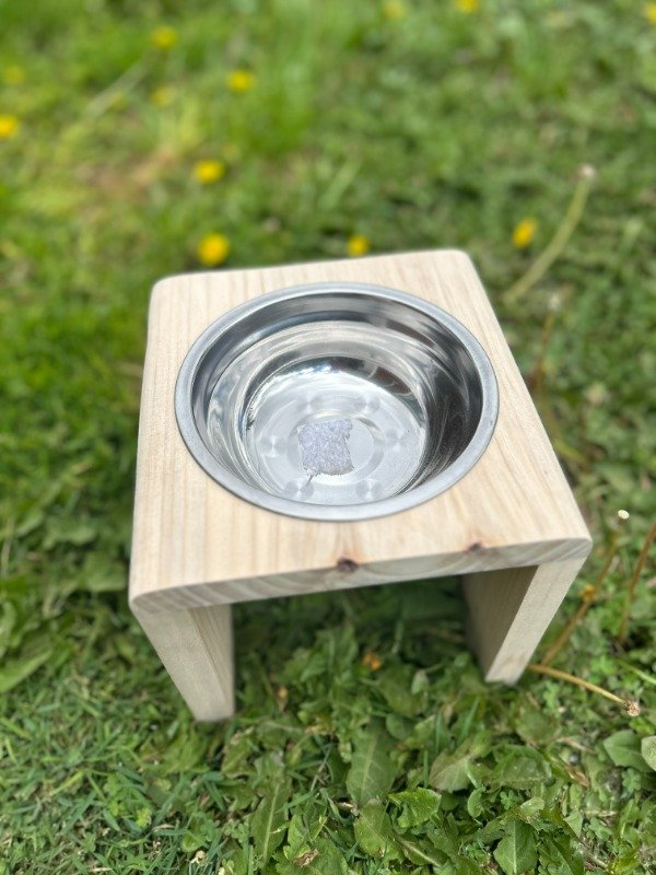 Producto - Comedero individual de madera tamaño pequeño