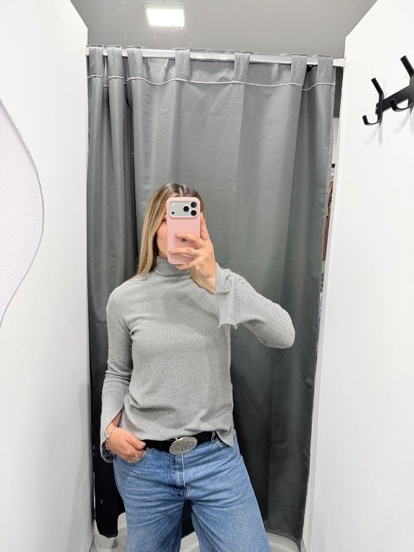Producto - SWEATER POLERA INEDITA