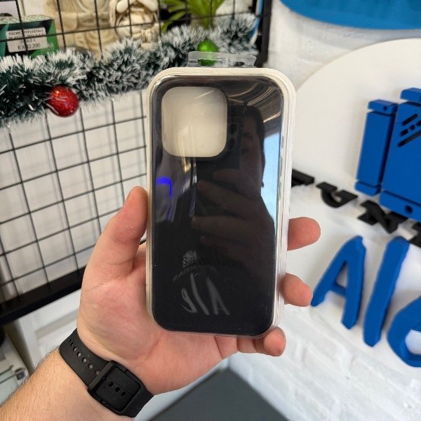 Producto - Silicone Case Negra - iPhone 16 Pro