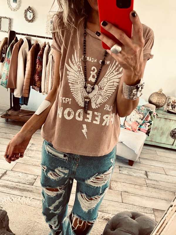 Producto - Remera freedom rosa - 3