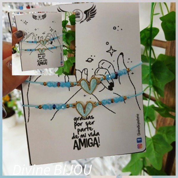 Producto - Pulseras celestes de corazón para compartir