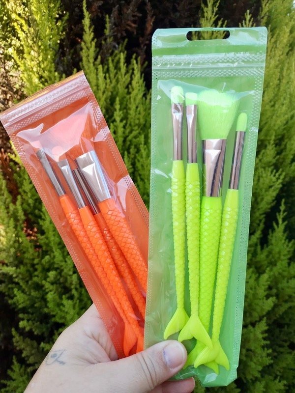 Producto - Brochas colores flúor
