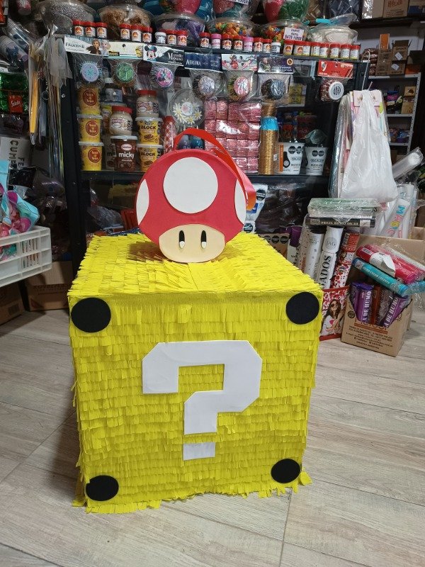 Producto - Piñata cubo Mario bros forma