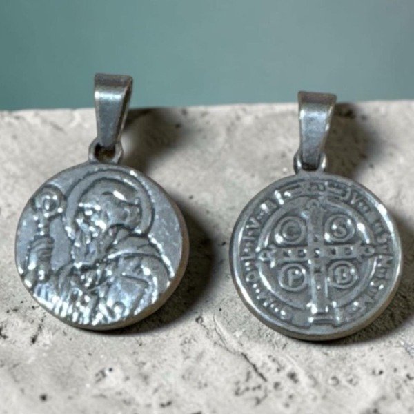Producto - MEDALLA DE ACERO QUIRURJICO - SAN BENITO - 2