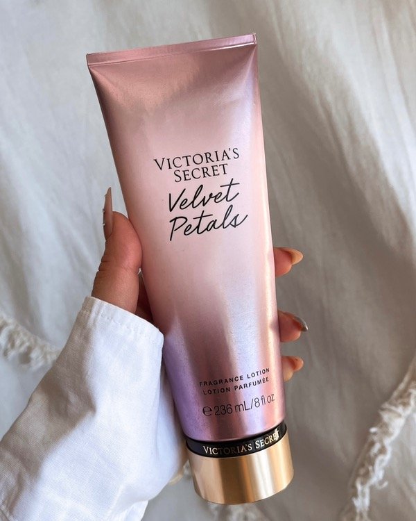 Producto - Body Lotion Velvet Petals 236ml