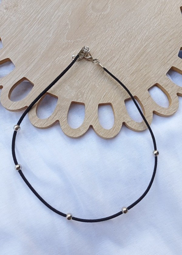 Producto - Collar/choker corto negro bolitas