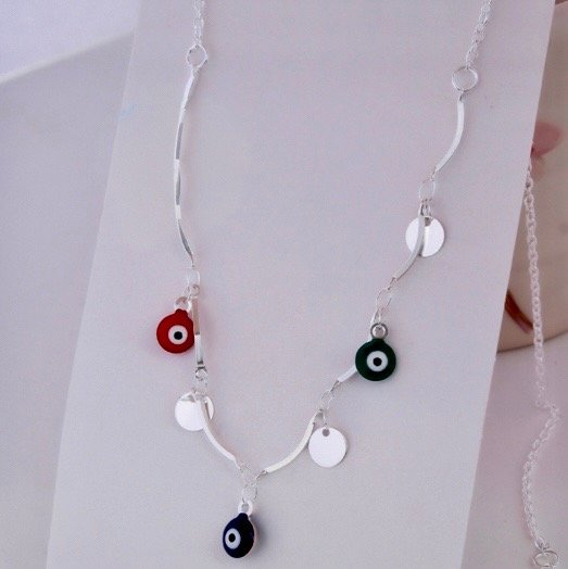 Producto - Co. Ojos turcos colgantes