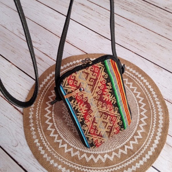 Producto - Phonebag Aguayo