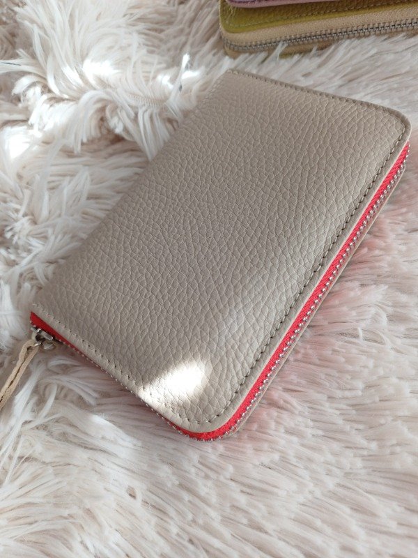 Producto - Billetera de CUERO BEIGE