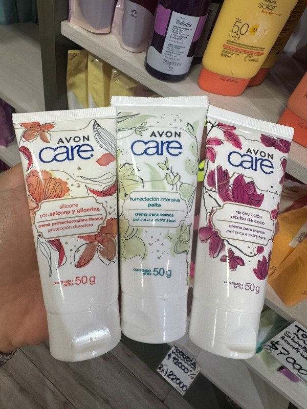 Producto - 3 CREMAS DE MANOS