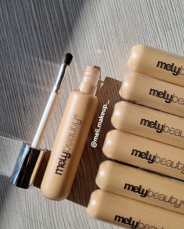 Producto - Corrector liquido c/aplicador pincel MELY