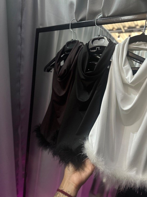 Producto - Top plumas