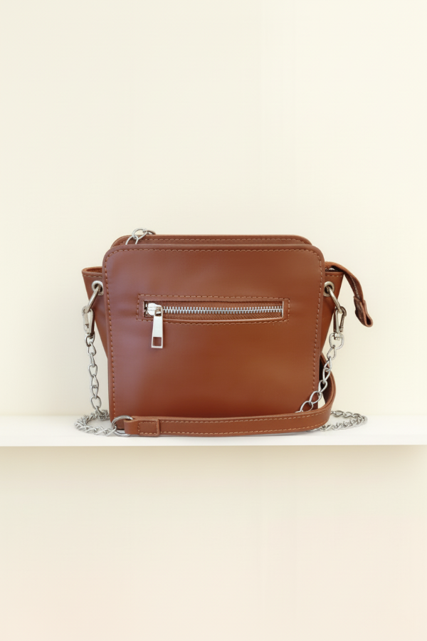 Producto - Cartera Crossbody con Cadena y Cierre el frente
