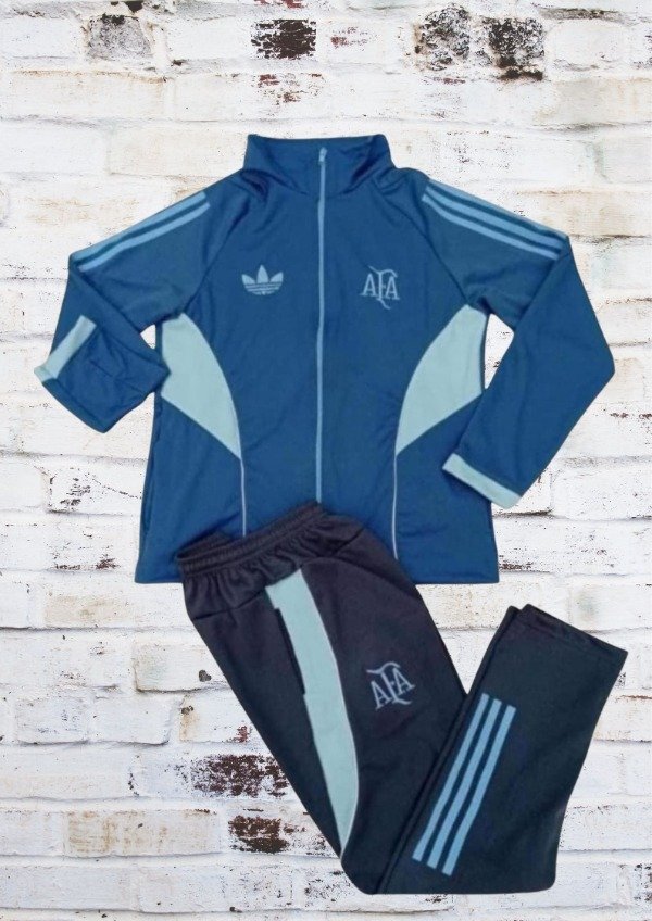 Producto - CONJUNTO CAMPERA Y PANTALON AFA AZUL