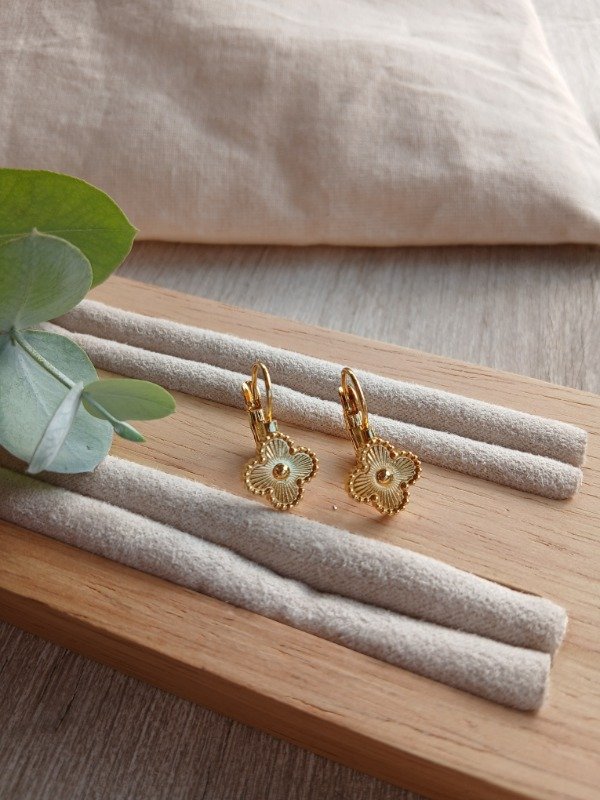 Producto - Aro trébol gold