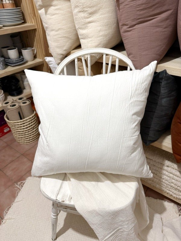 Producto - Almohadón Tussor off white 60x55cm.