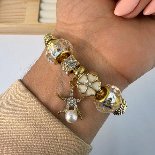 Producto - Pulsera Pandora Dupe - Dijes Estrella de Mar Perla / Florcita Blanca