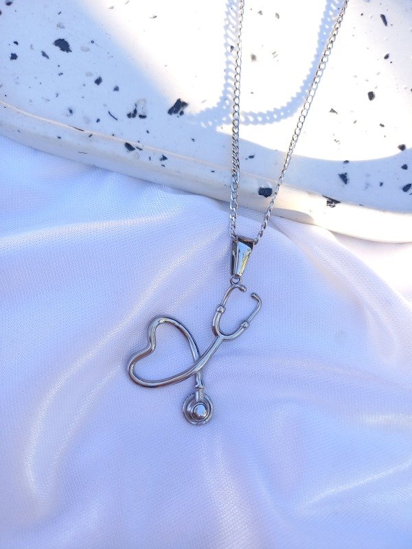 Producto - cadenita estetoscopio corazón