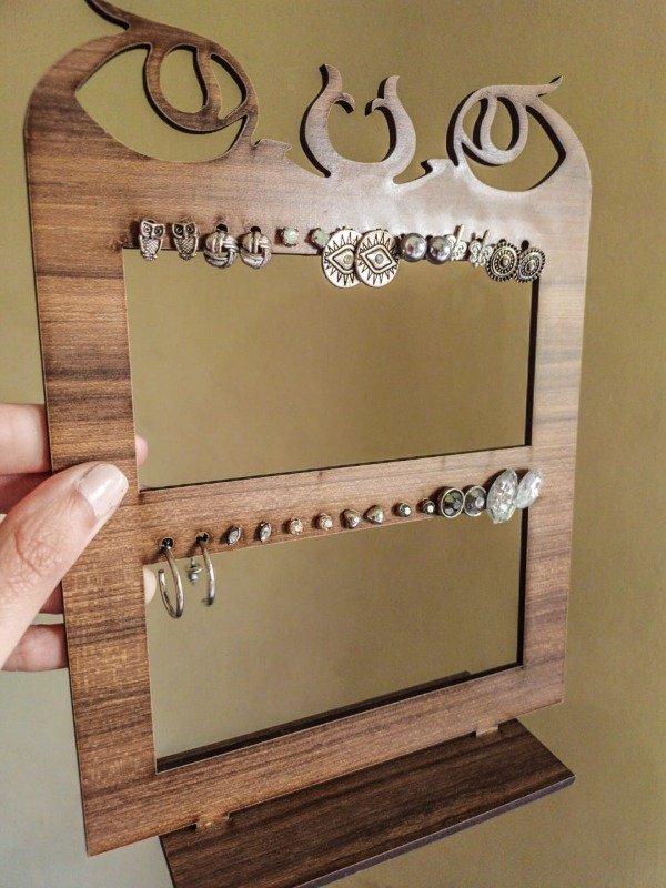 Producto - PORTA AROS + 12 pares de aros surtidos.