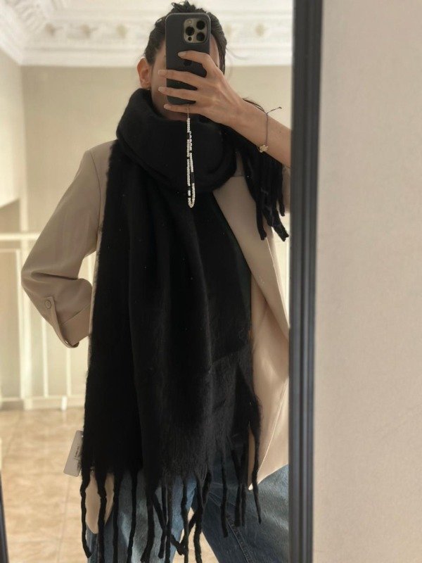 Producto - Bufandon Liso Negro Clásico