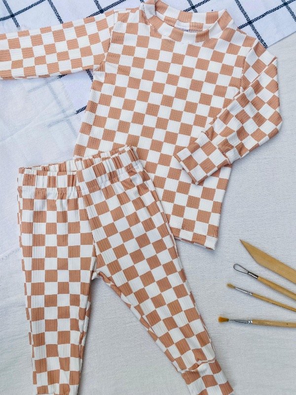 Producto - Pijama cuadros beige