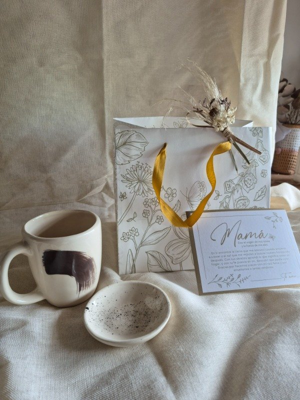 Producto - Regalo Mamá kit taza y posasaquito