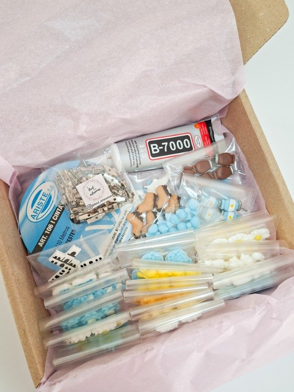 Producto - Box Surtida 130 apliques + Cintas + Pegamento + Prendedores