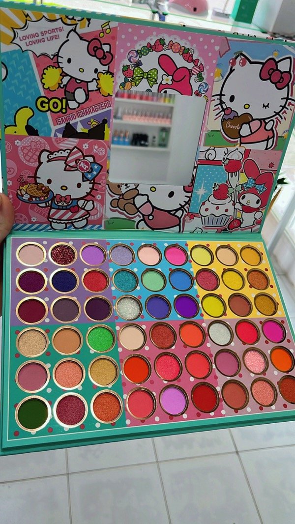 Producto - Paleta de sombras Kitty 54 tonos