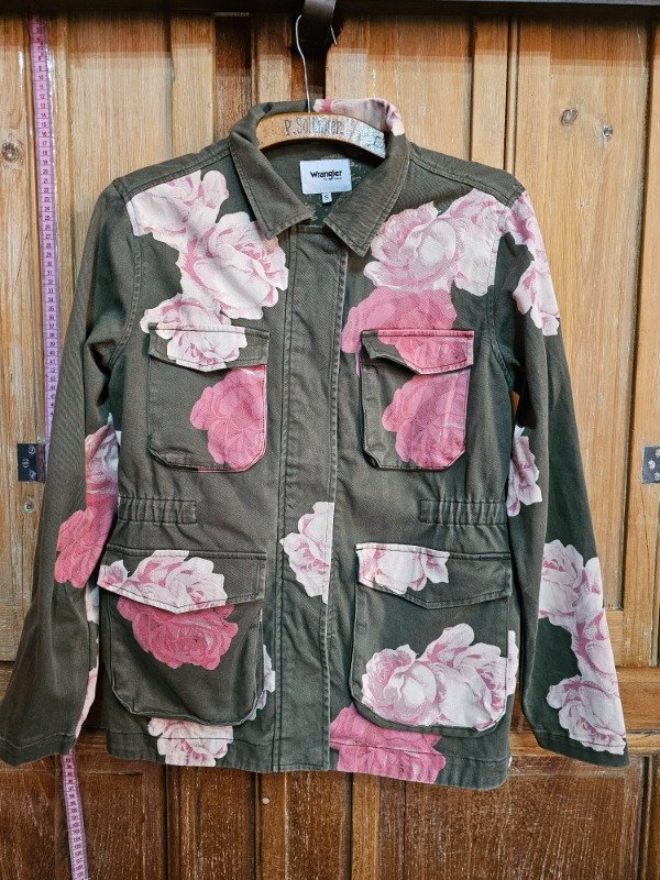 Producto - Parka Wrangler Floreada t.S