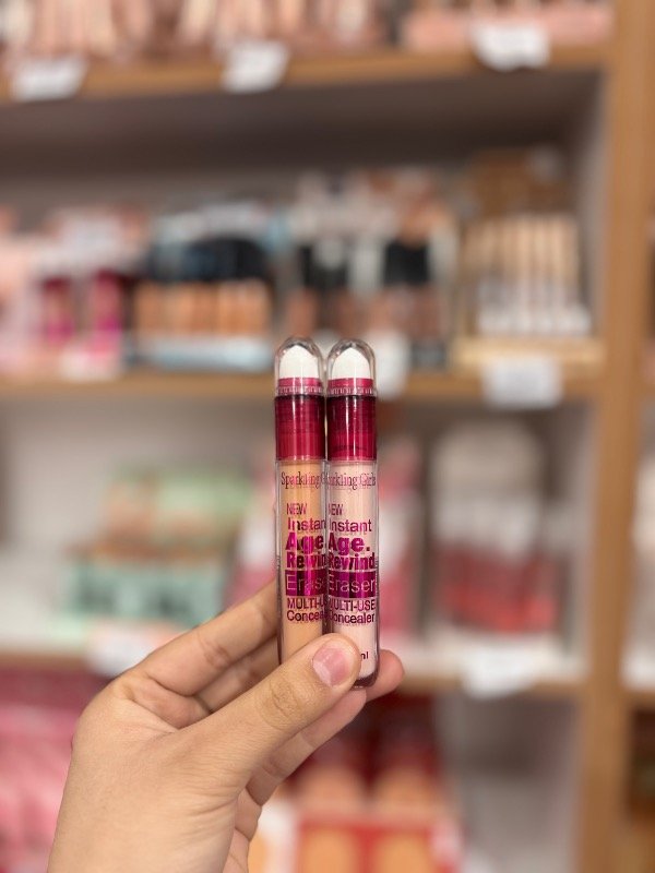 Producto - CORRECTOR DE OJERAS CON ESPONJA
