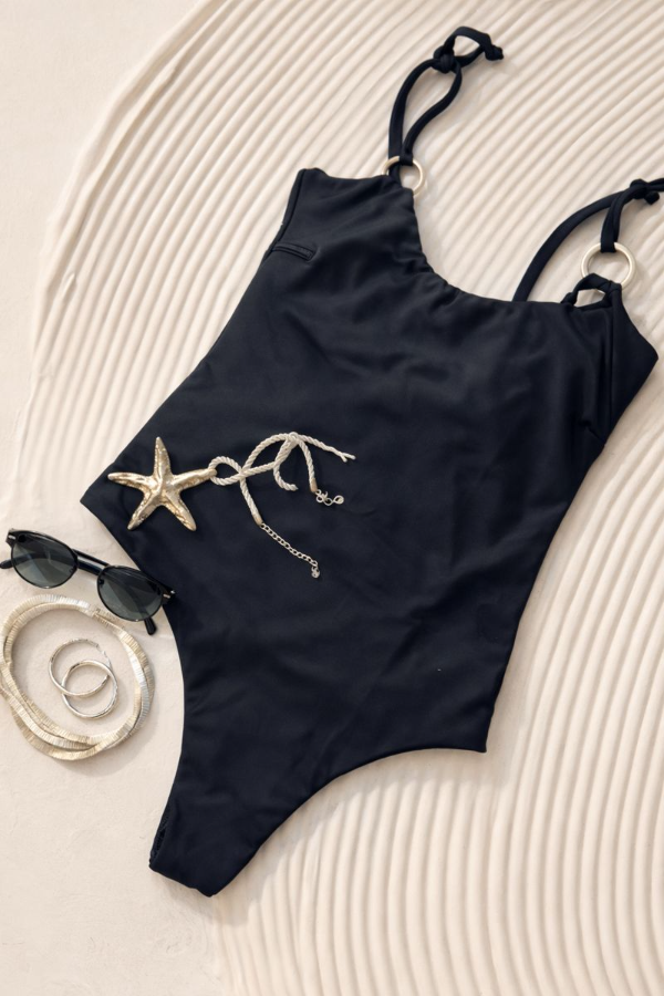 Producto - ENTERIZA NEGRA CON ARGOLLA Media Vedetina