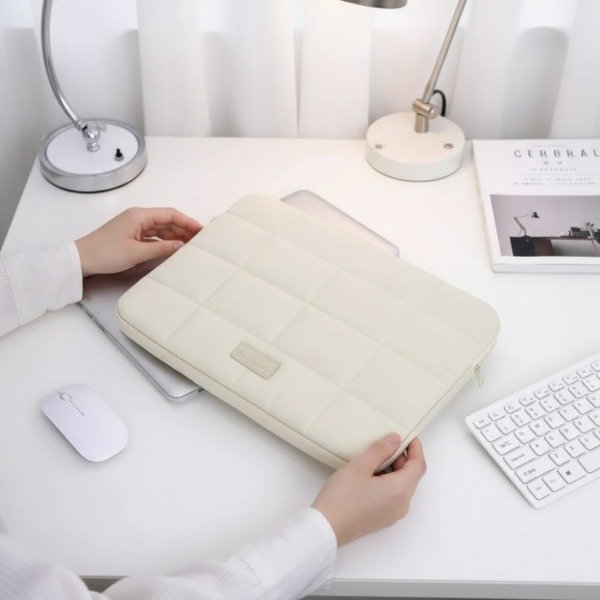 Producto - FUNDA PORTA NOTEBOOK 15" MATELASE ACOLCHONADA RESISTENTE AL AGUA 37X27CM - 1