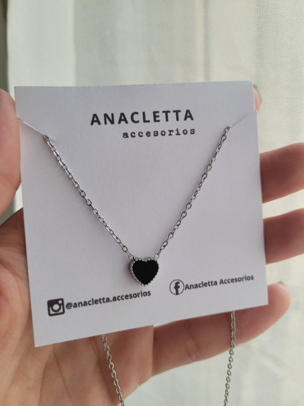 Producto - Gargantilla corazón negro AQ
