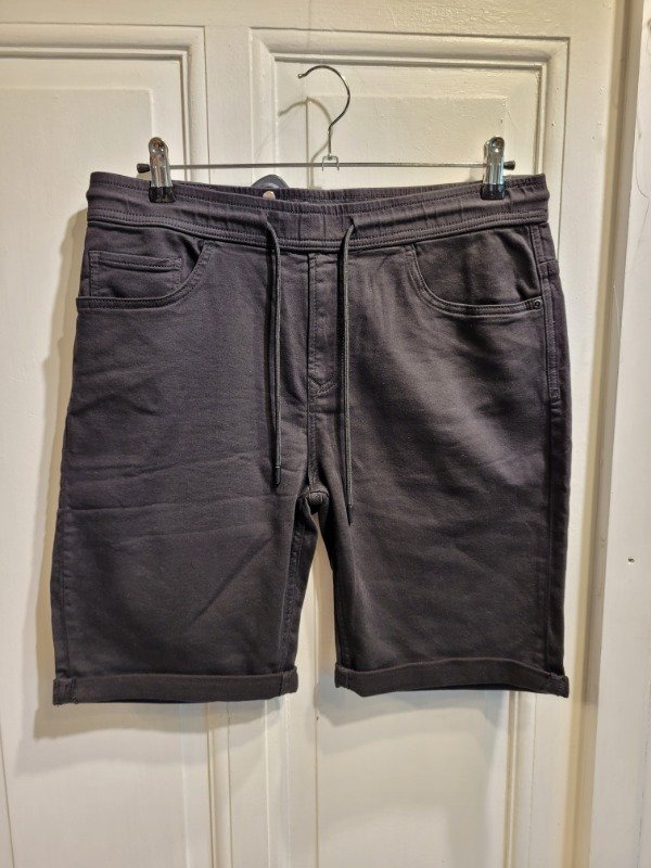 Producto - Short MOSSIMO negro Nuevo Con etiqueta Talle M - PRECIO: 52X