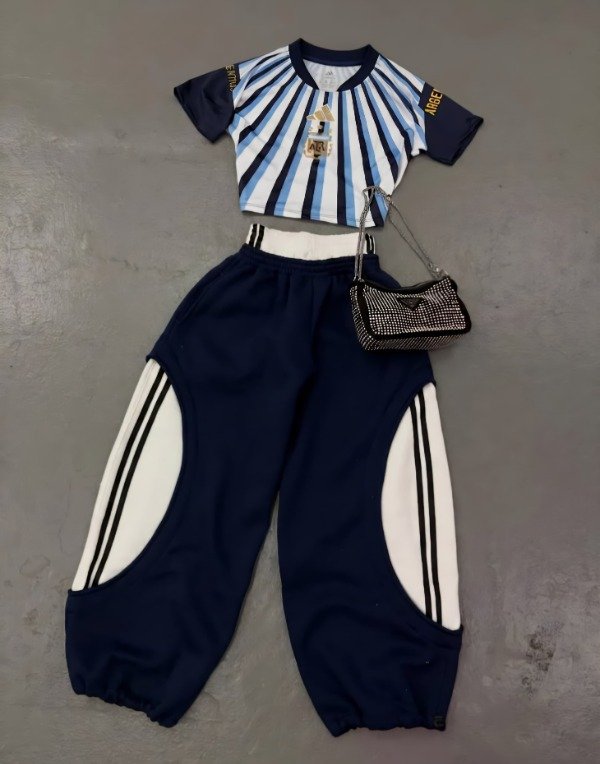 Producto - Camiseta Crop ARG Pre-Match PREMIUM