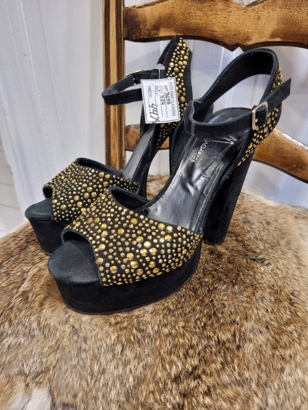 Producto - Sandalias ANDREA MANDAGARAN gamuzadas con strass dorado Talle 36 - PRECIO: 44X