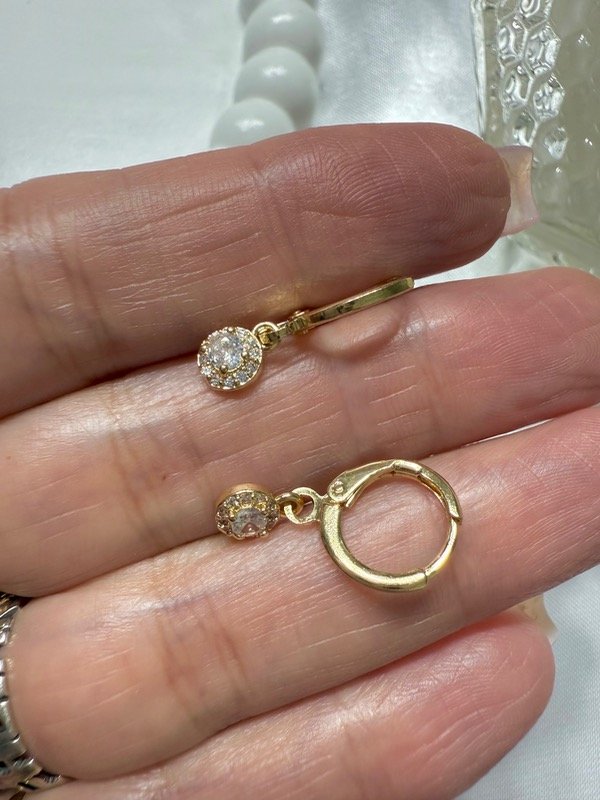 Producto - Argollitas 1,1 cm con dije acero dorado