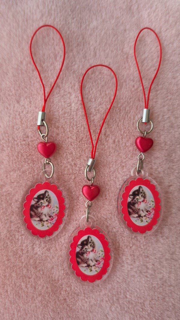 Producto - Charm Gatito Rojo