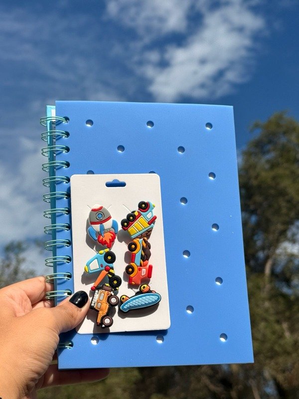Producto - CUADERNO + PINES