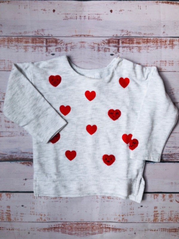 Producto - Buzo corazón HM