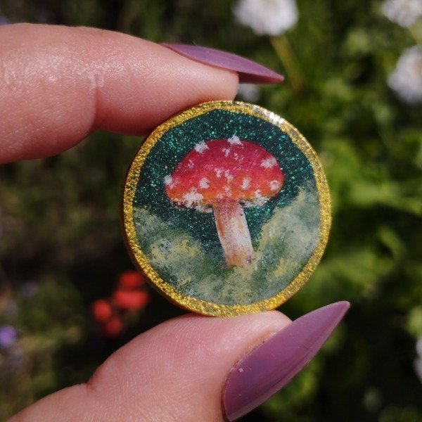 Producto - Prendedor amanita fondo reflectivo