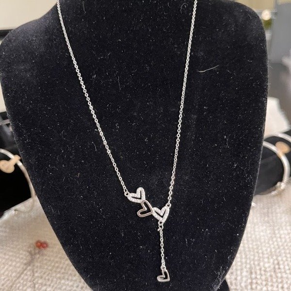 Producto - Collar con triple corazón