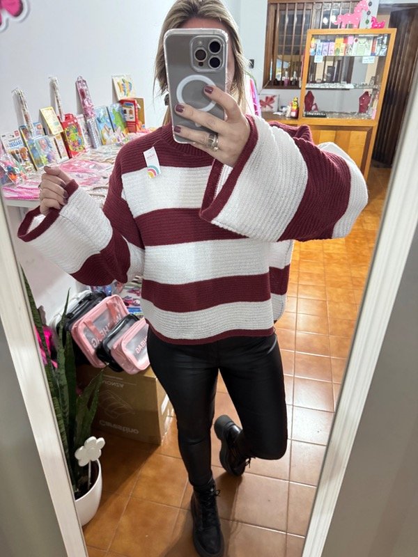 Producto - Sweater bordo mangas anchas