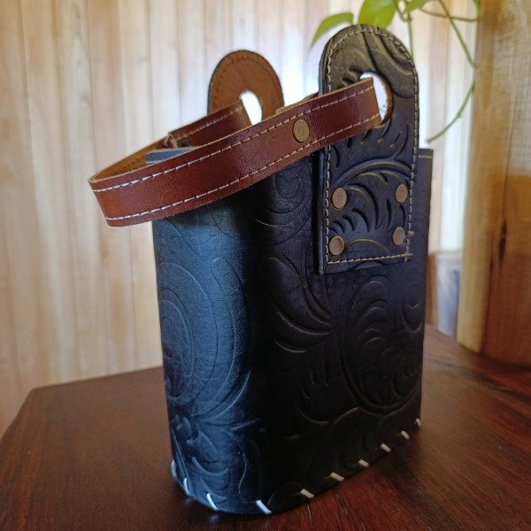 Producto - Matera ovalada de cuero repujado