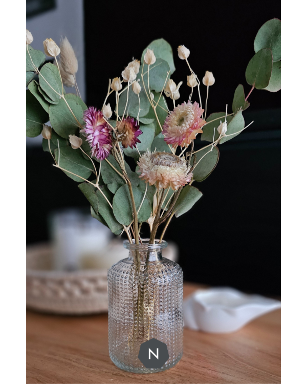 Producto - Florero de vidrio Pettai con ramo de flores secas - Variedad de colores
