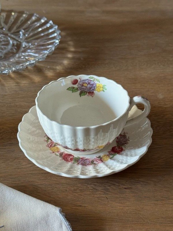 Producto - Taza de té de loza inglesa Copeland Briar Rose Outlet